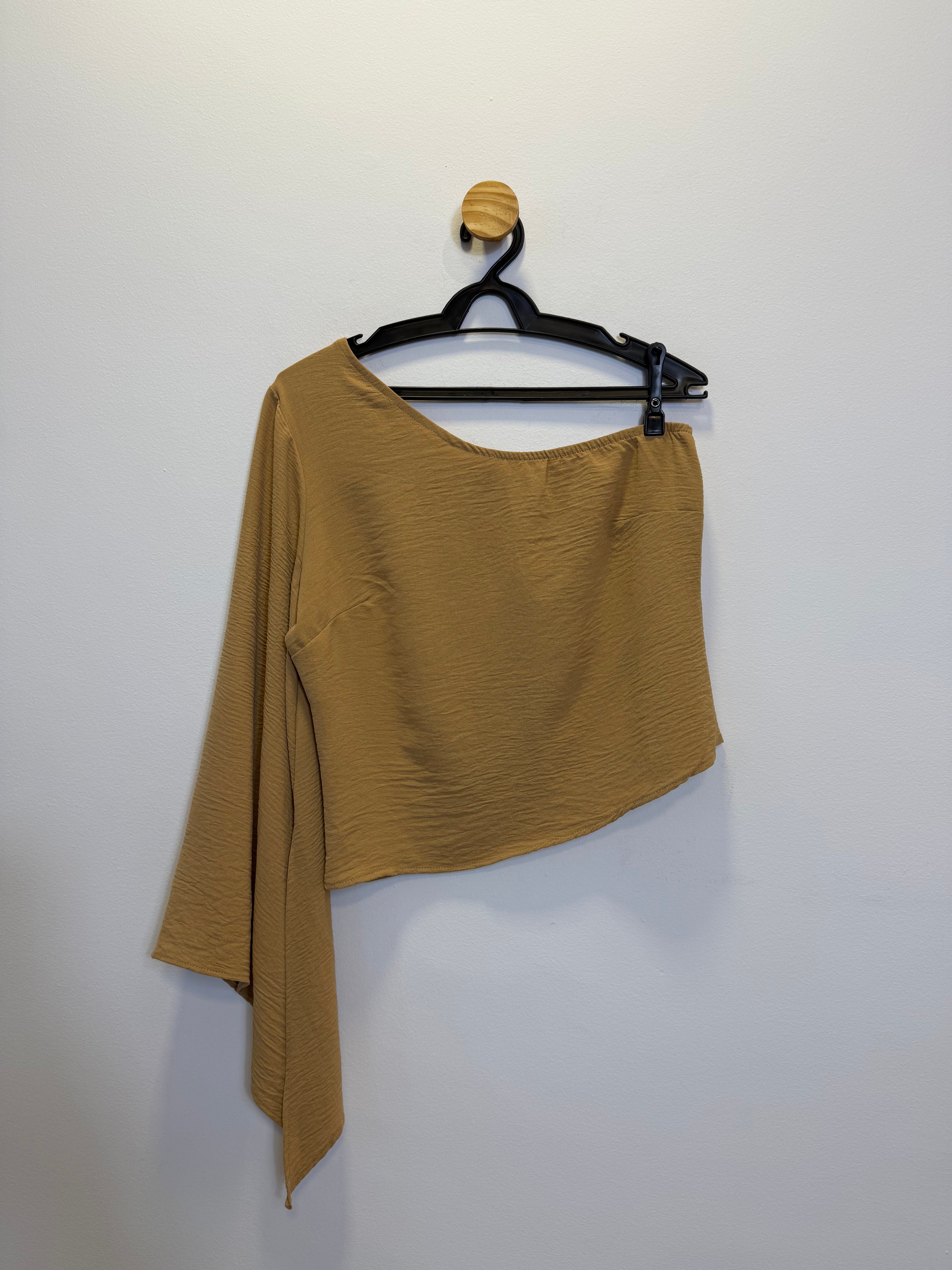 Blusa Manga Única Nude