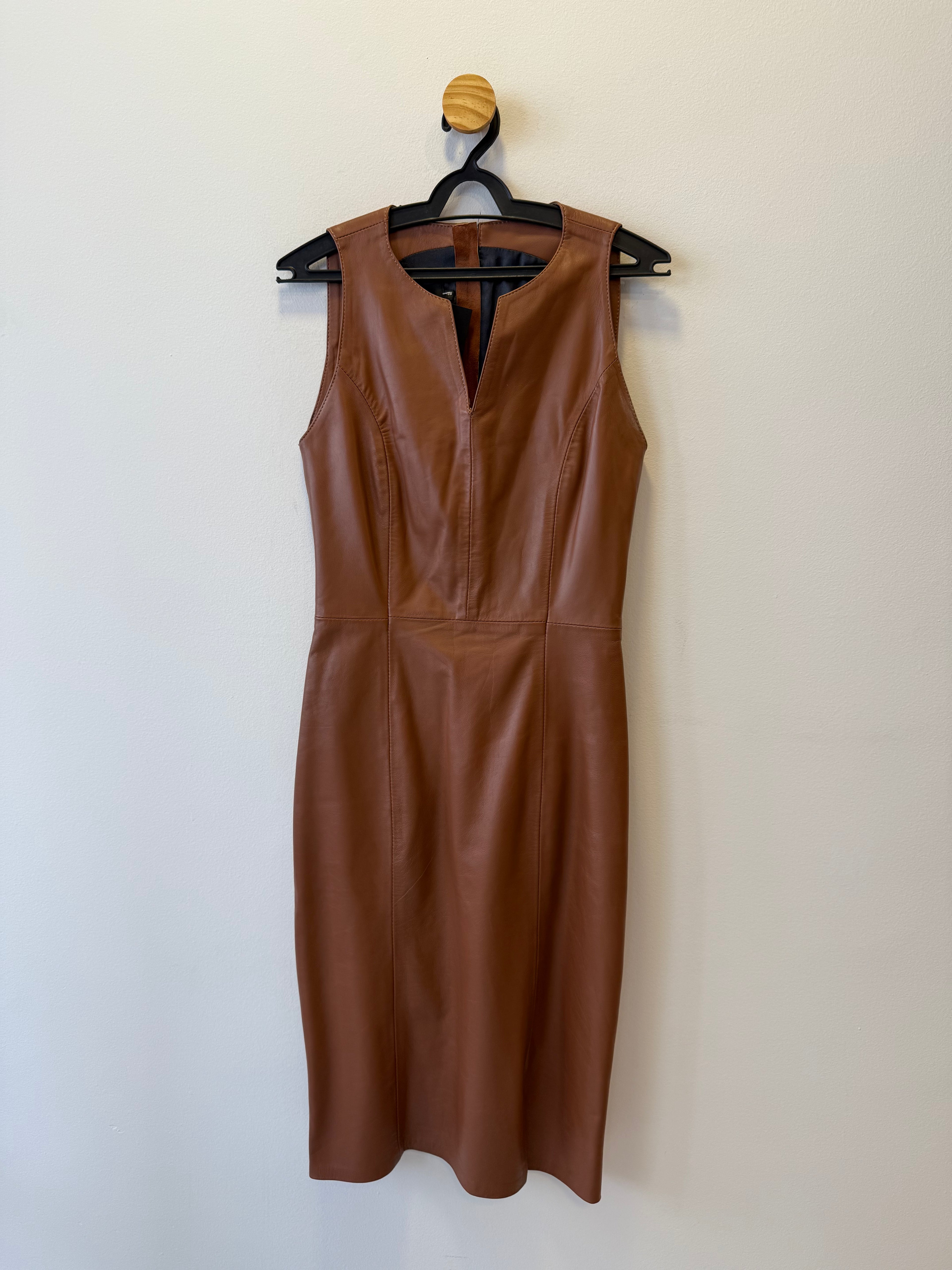 Vestido Tubinho em Couro Marrom