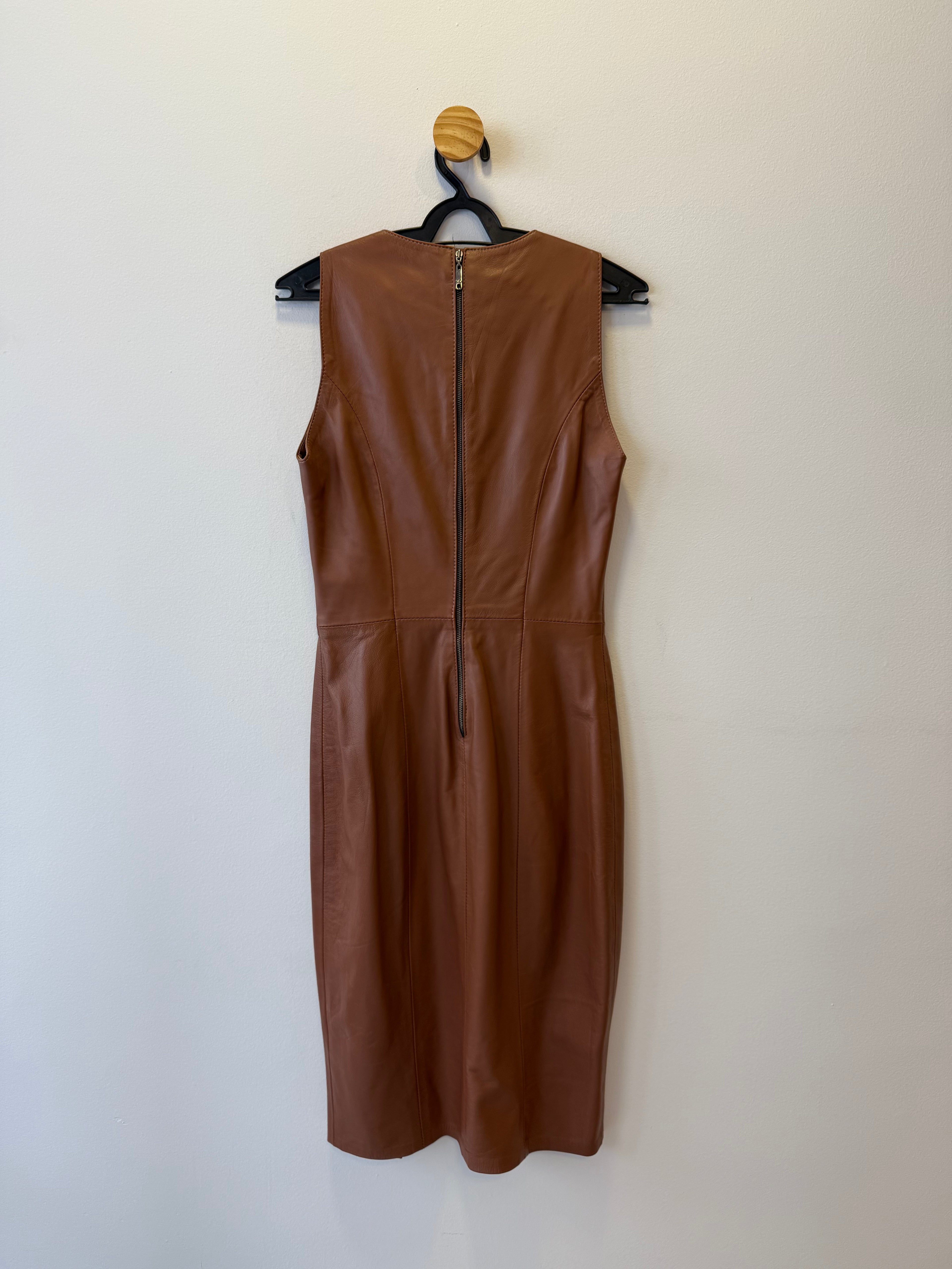 Vestido Tubinho em Couro Marrom
