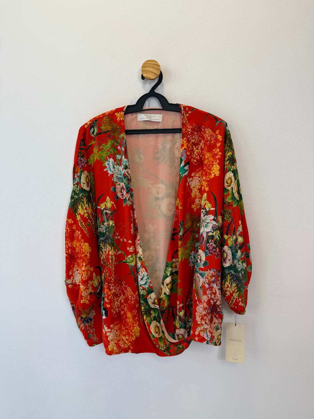 Blusa Transpassada Vermelha Estampada
