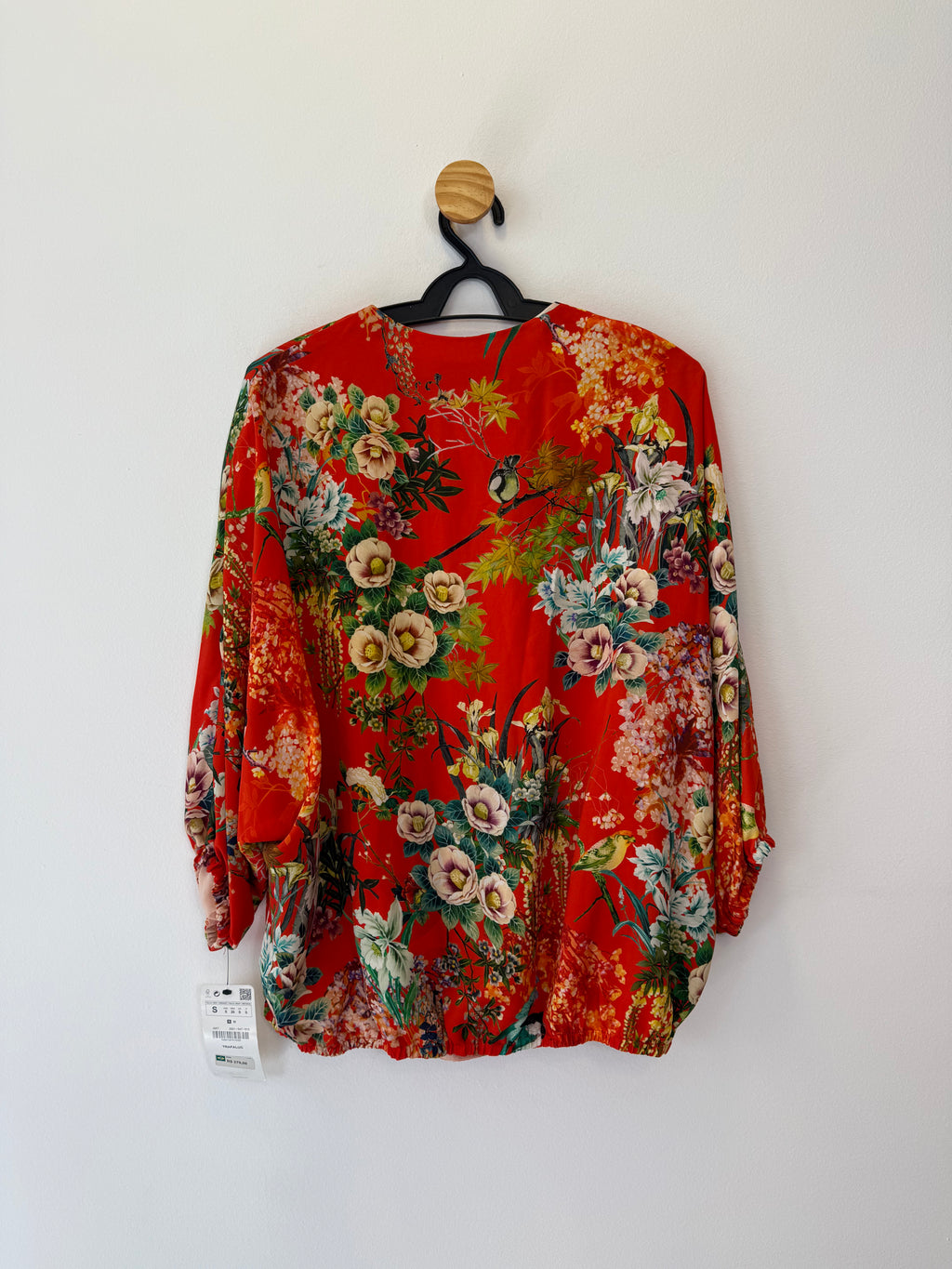 Blusa Transpassada Vermelha Estampada