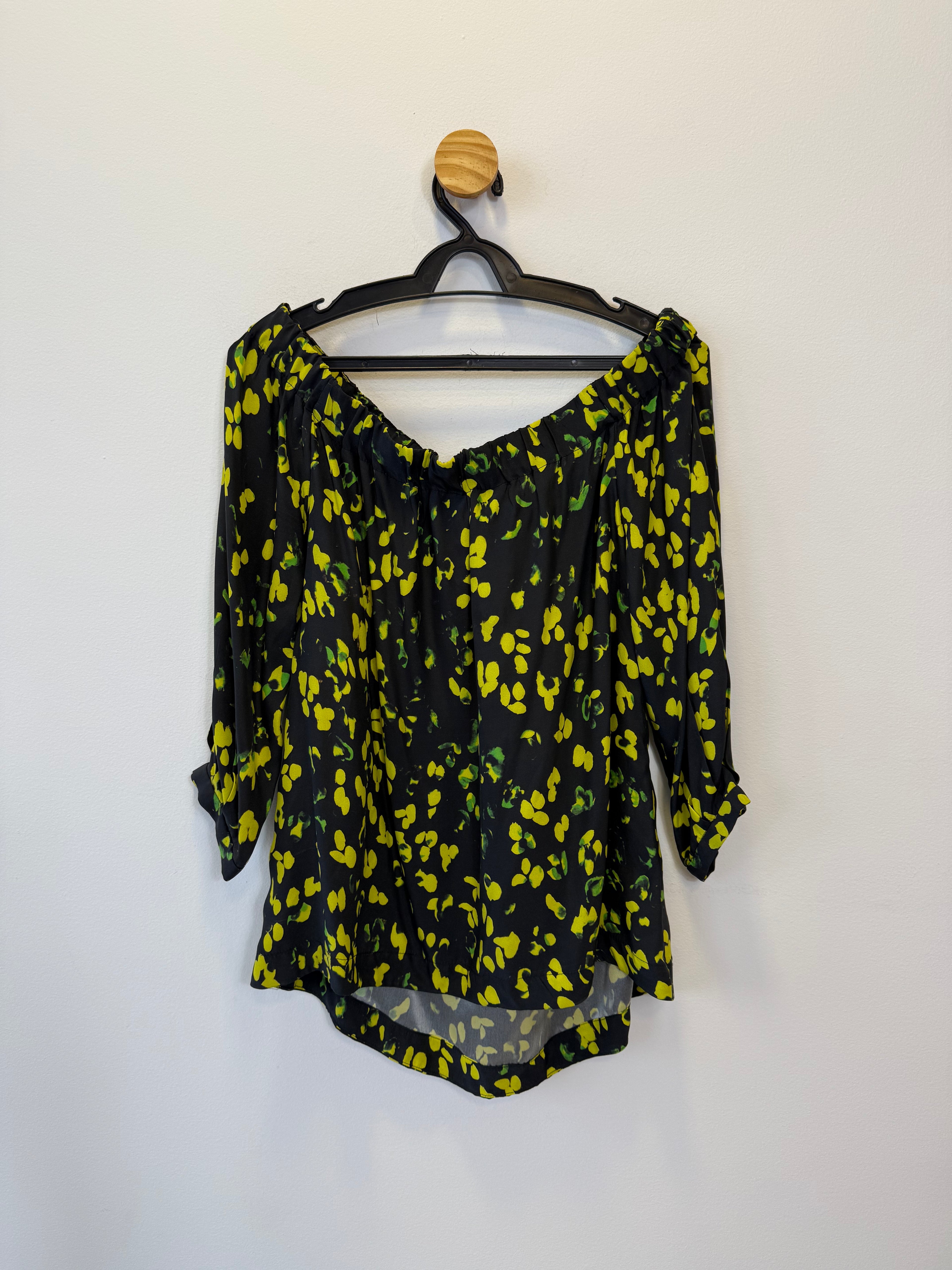 Blusa Ombro a Ombro Estampa Amarela