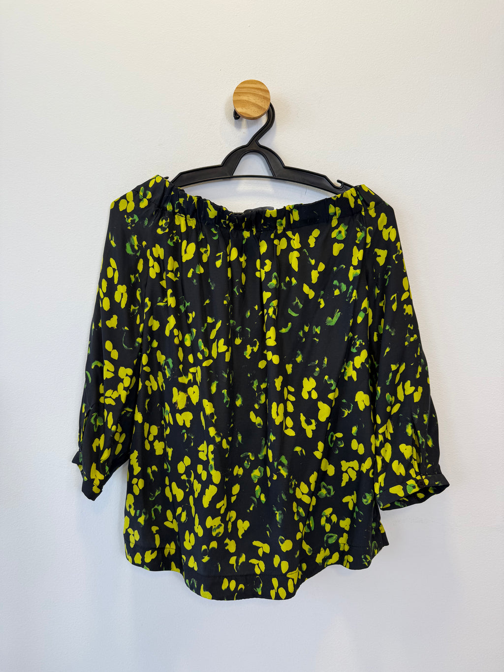 Blusa Ombro a Ombro Estampa Amarela