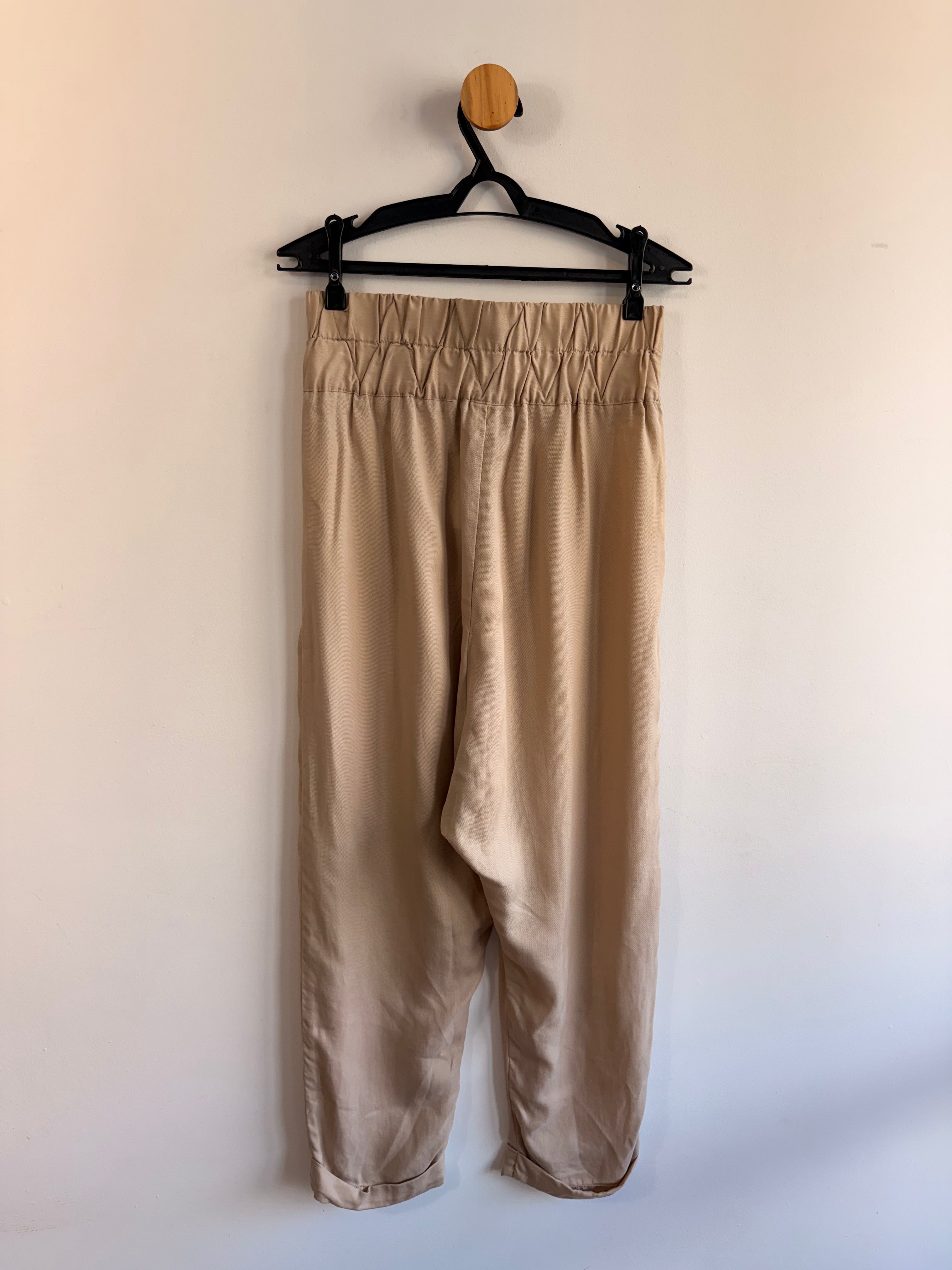 Calça Bege Souq