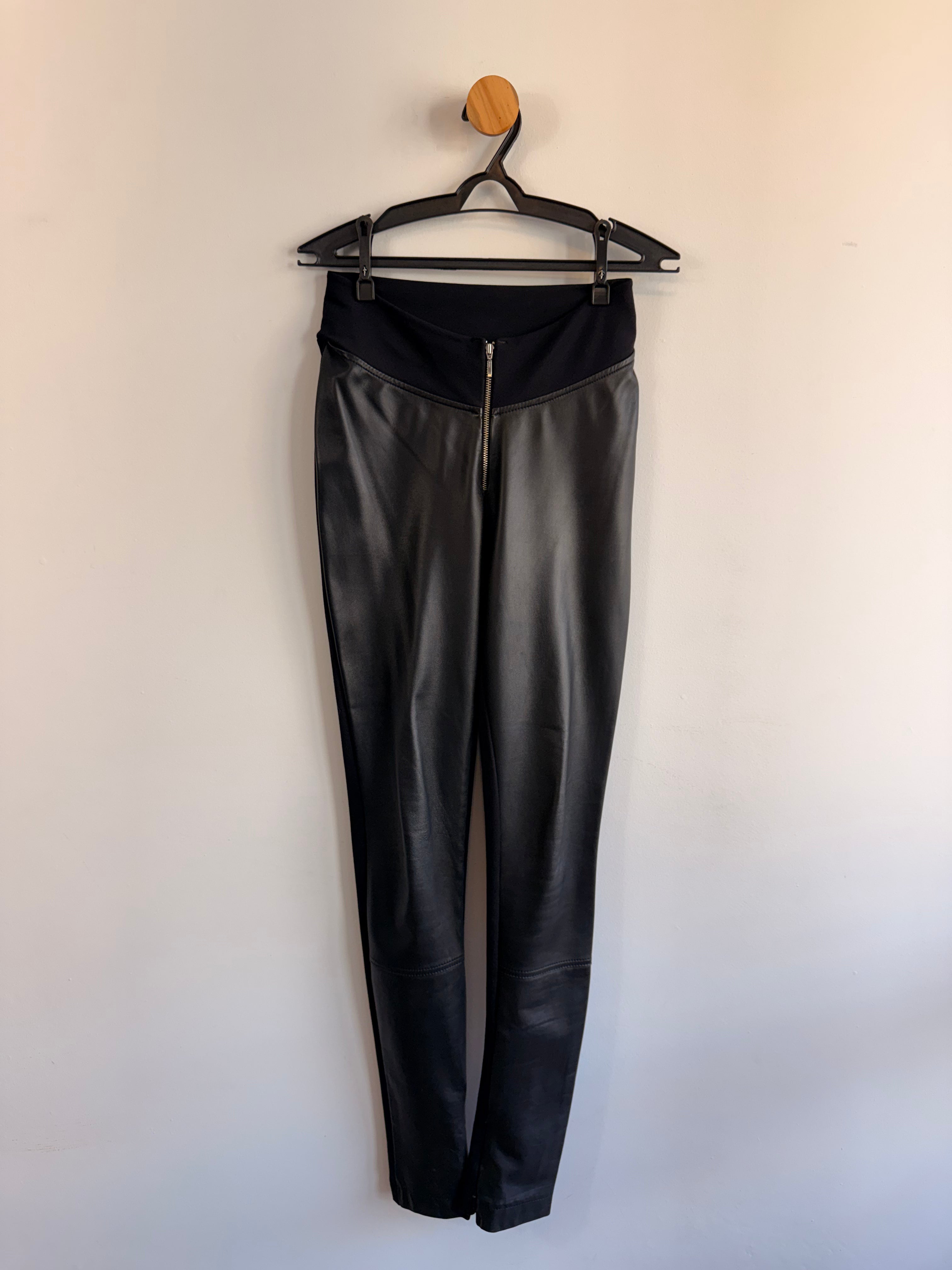 Calça Couro Com Malha Muy Guappa