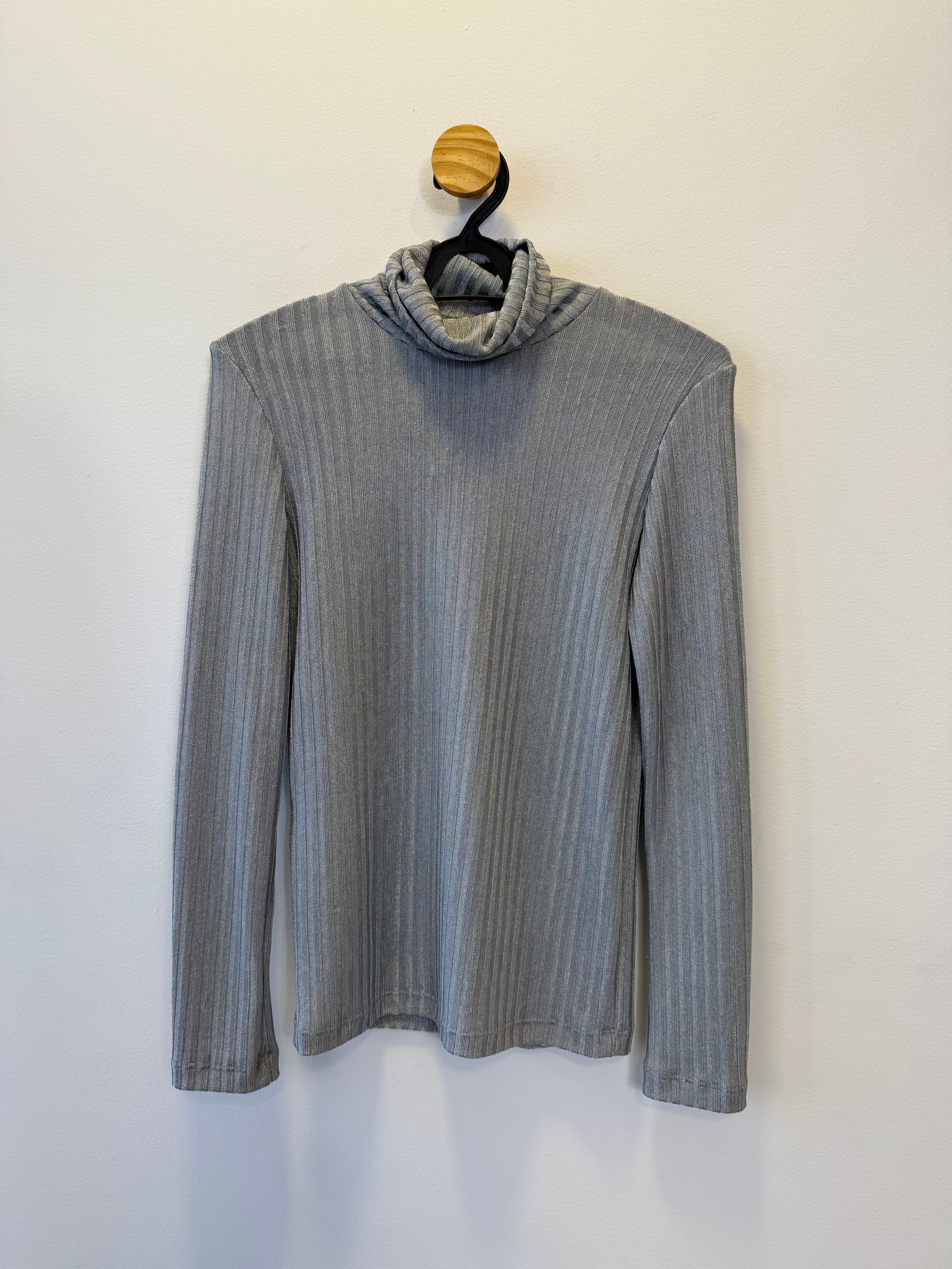 Blusa Gola Alta Cinza