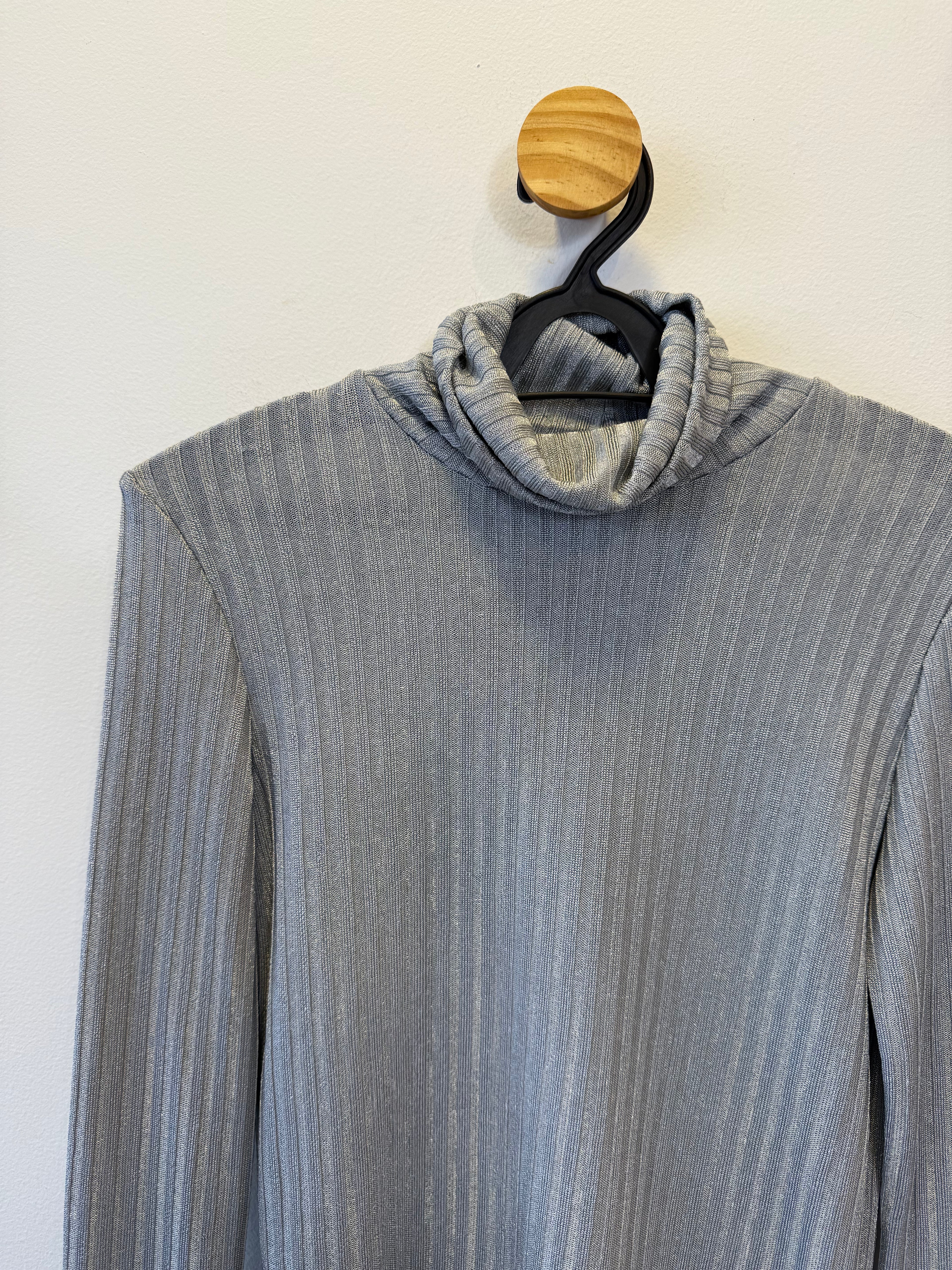 Blusa Gola Alta Cinza
