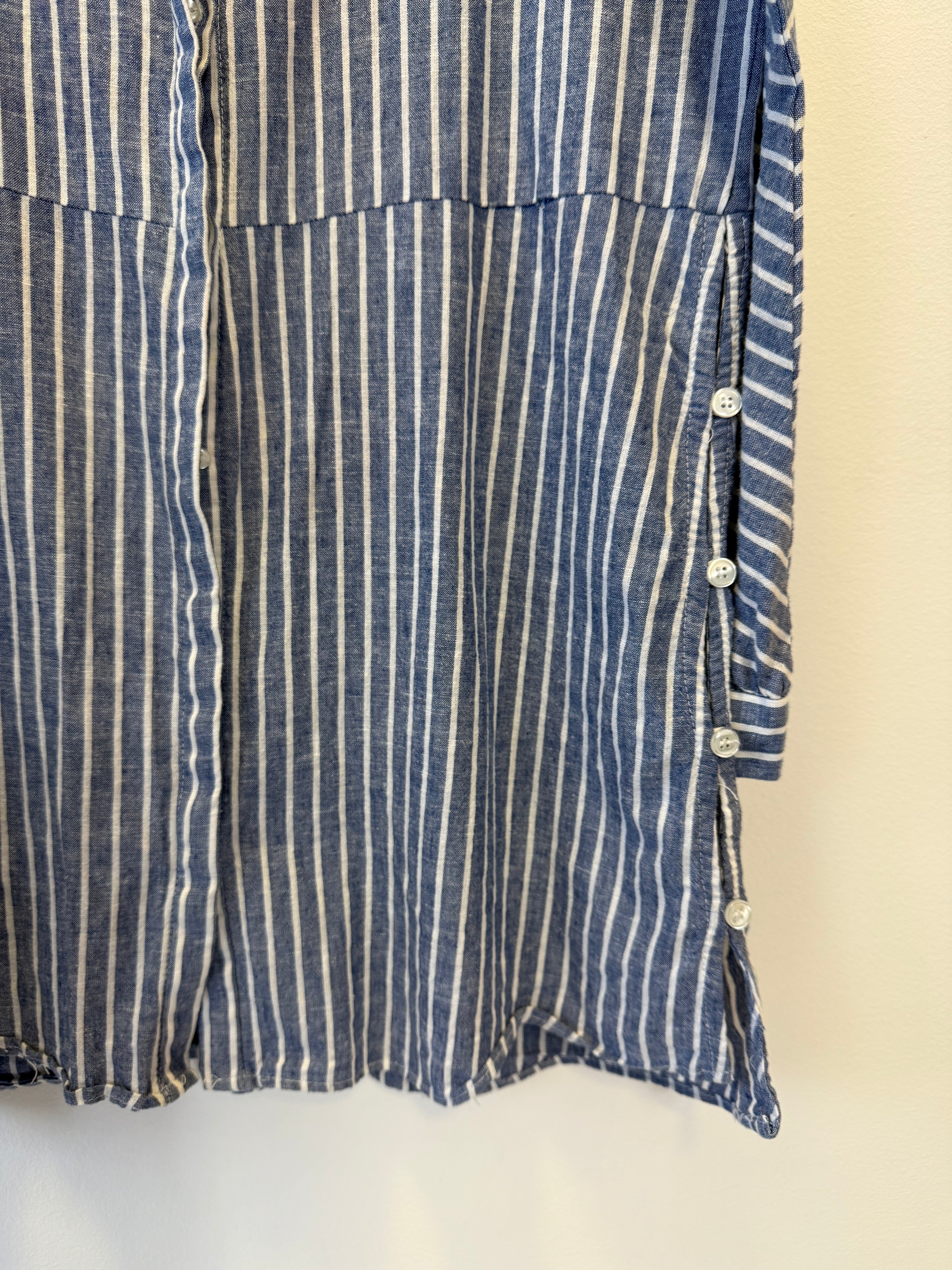 Camisa Alongada Azul e Branca