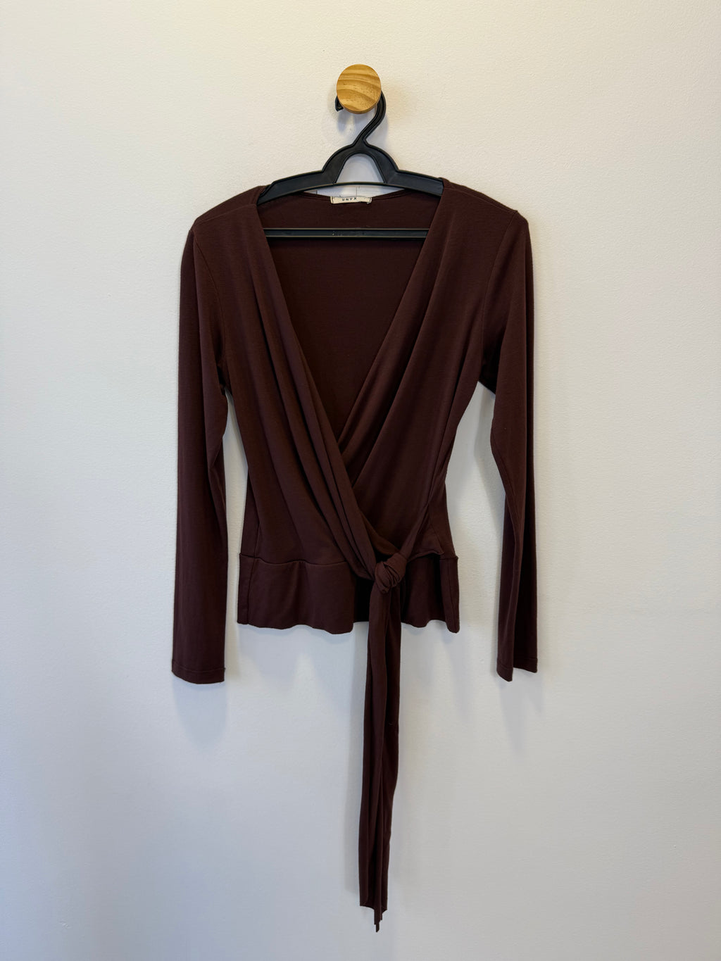 Blusa Transpassada Marrom