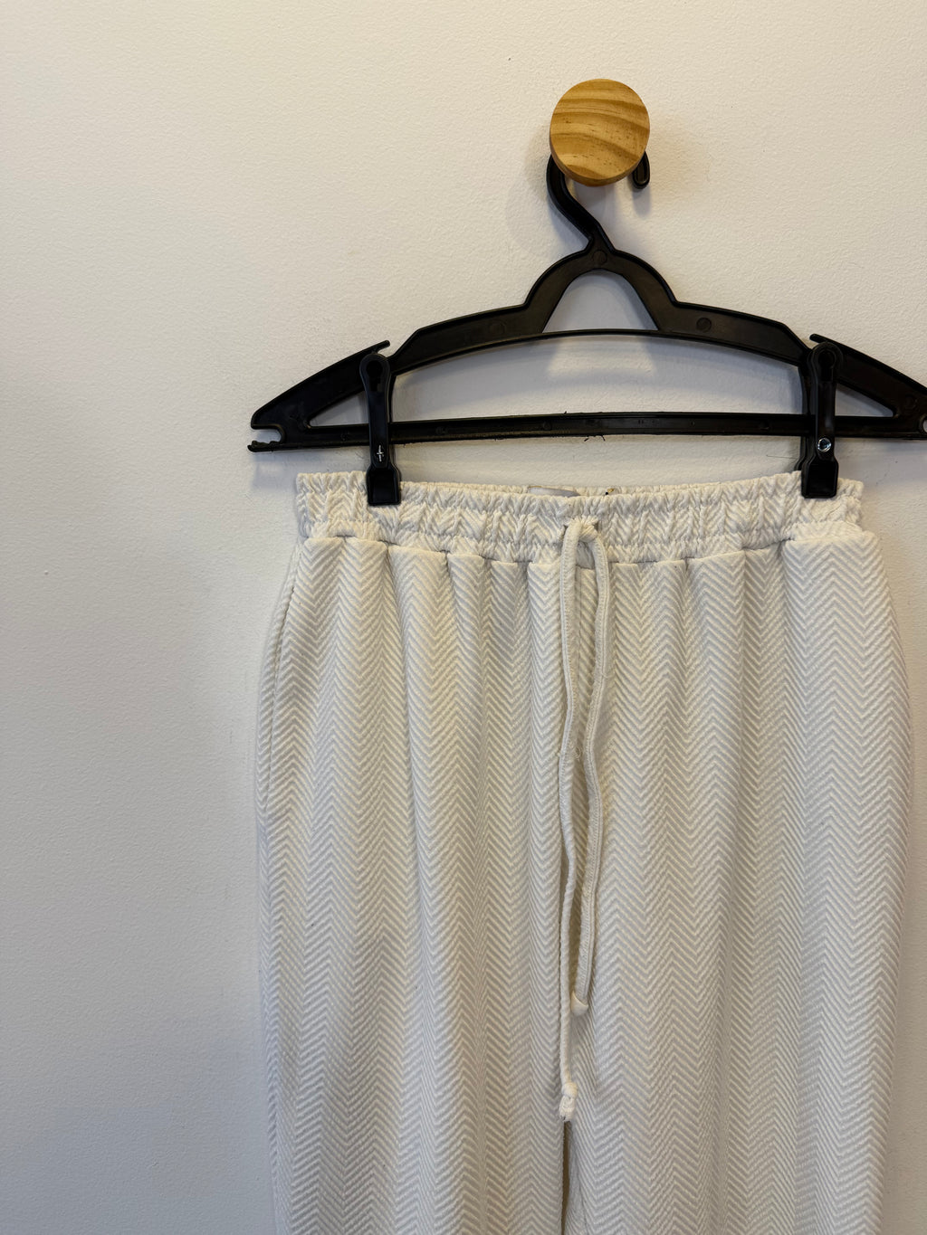 Calça Jogger Texturizada Branca