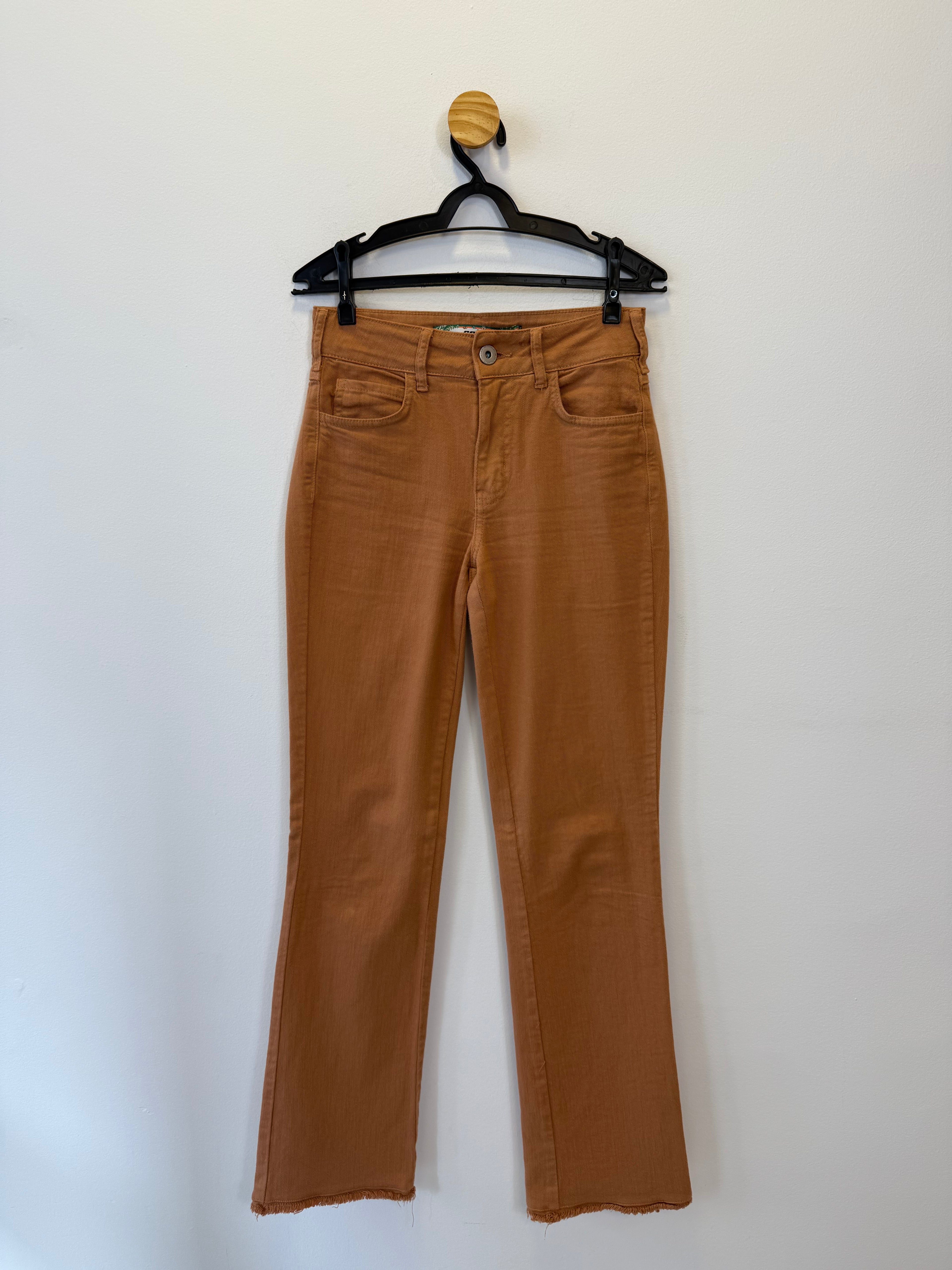 Calça Reta Camel