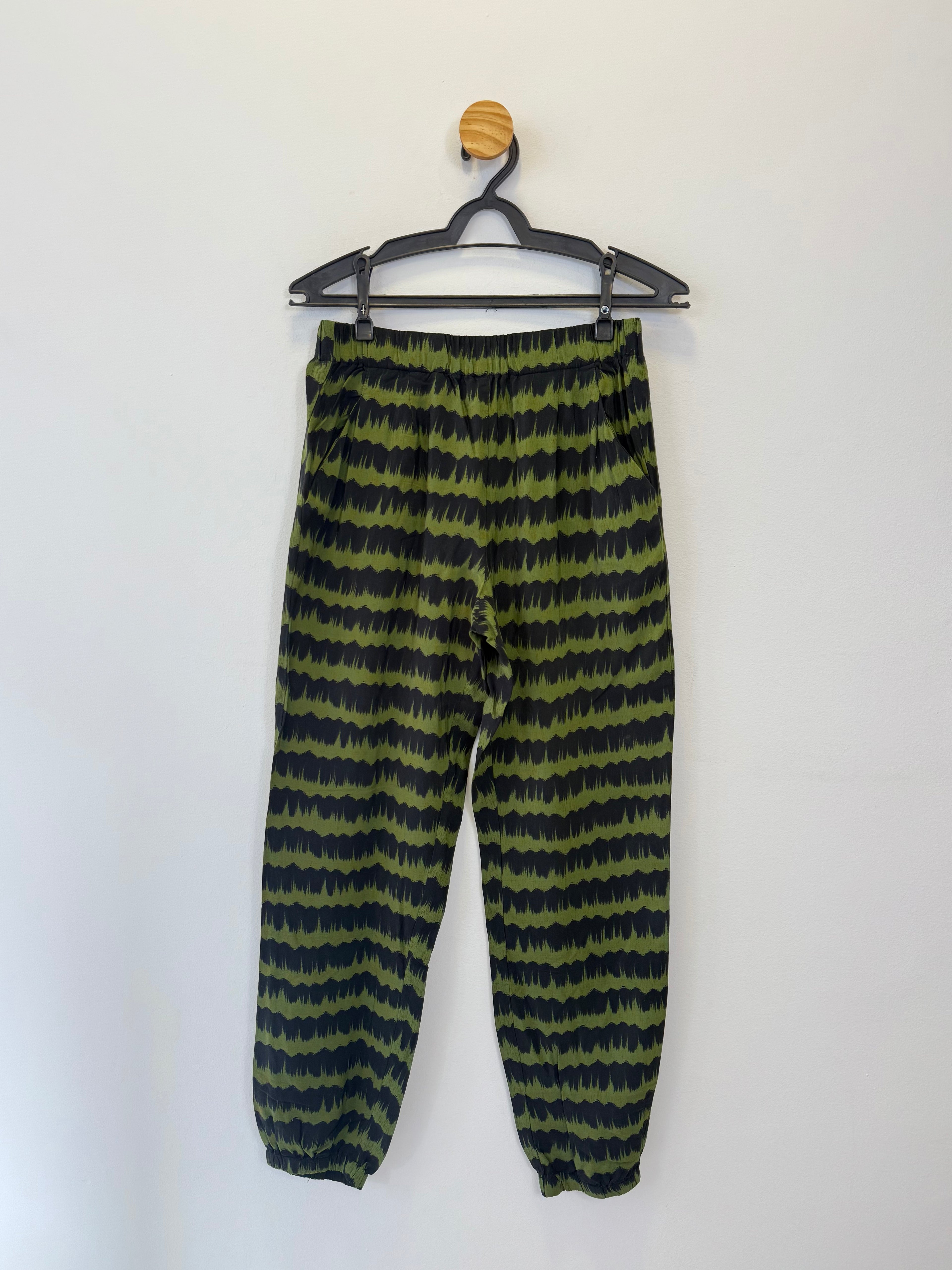 Calça Jogger Listrada Verde