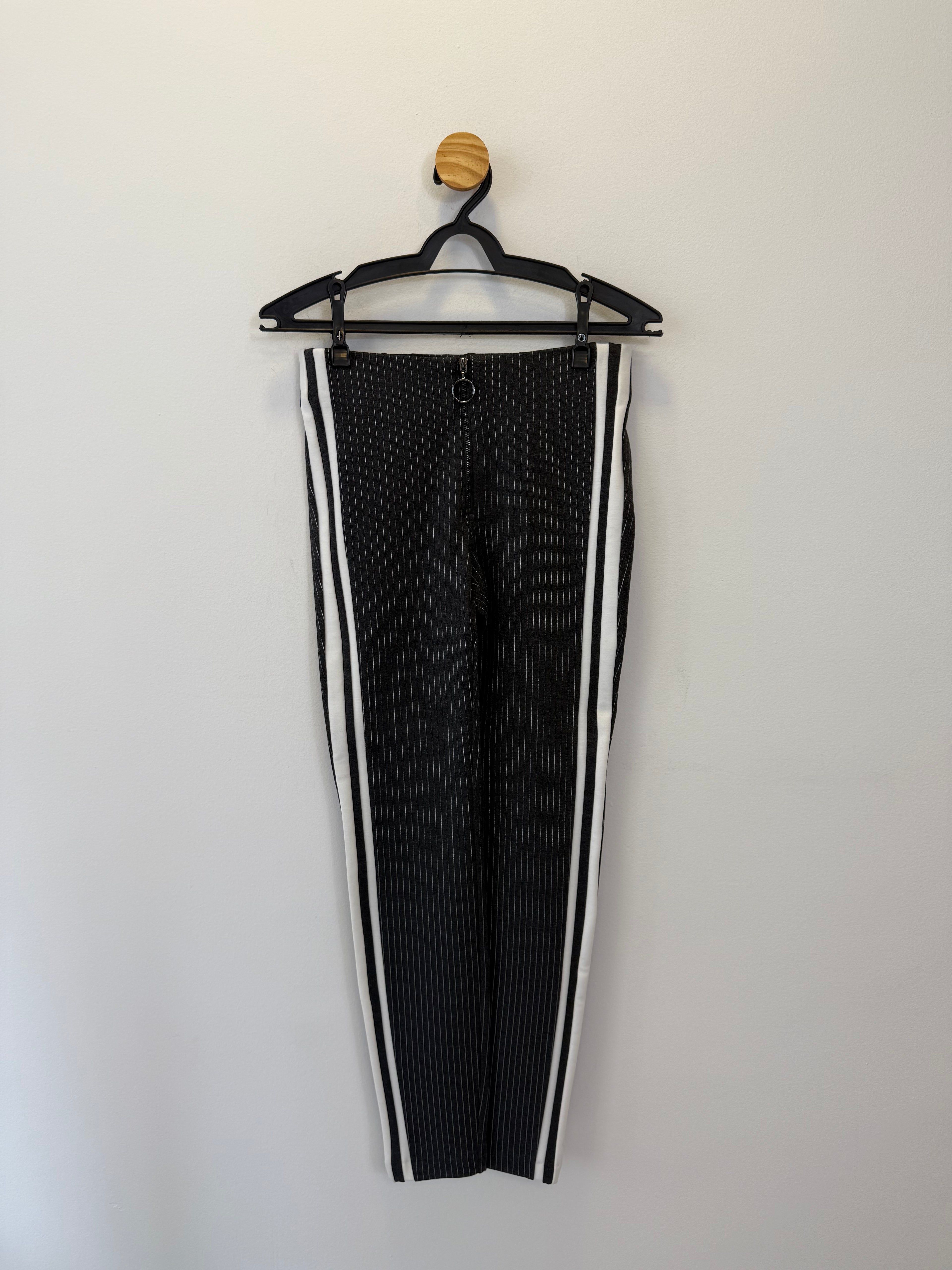Calça Justa Risca de Giz