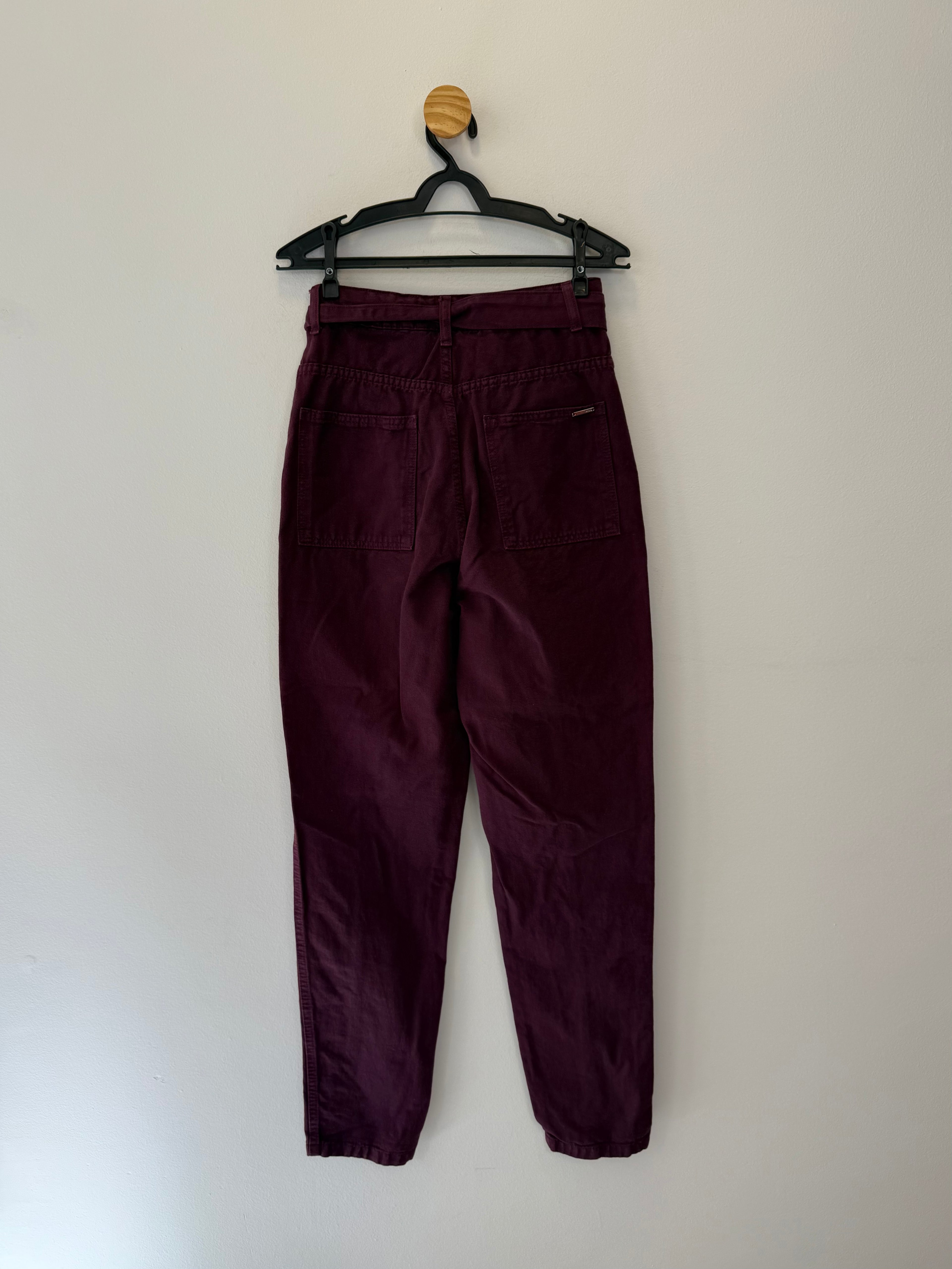 Calça Denim Bordô