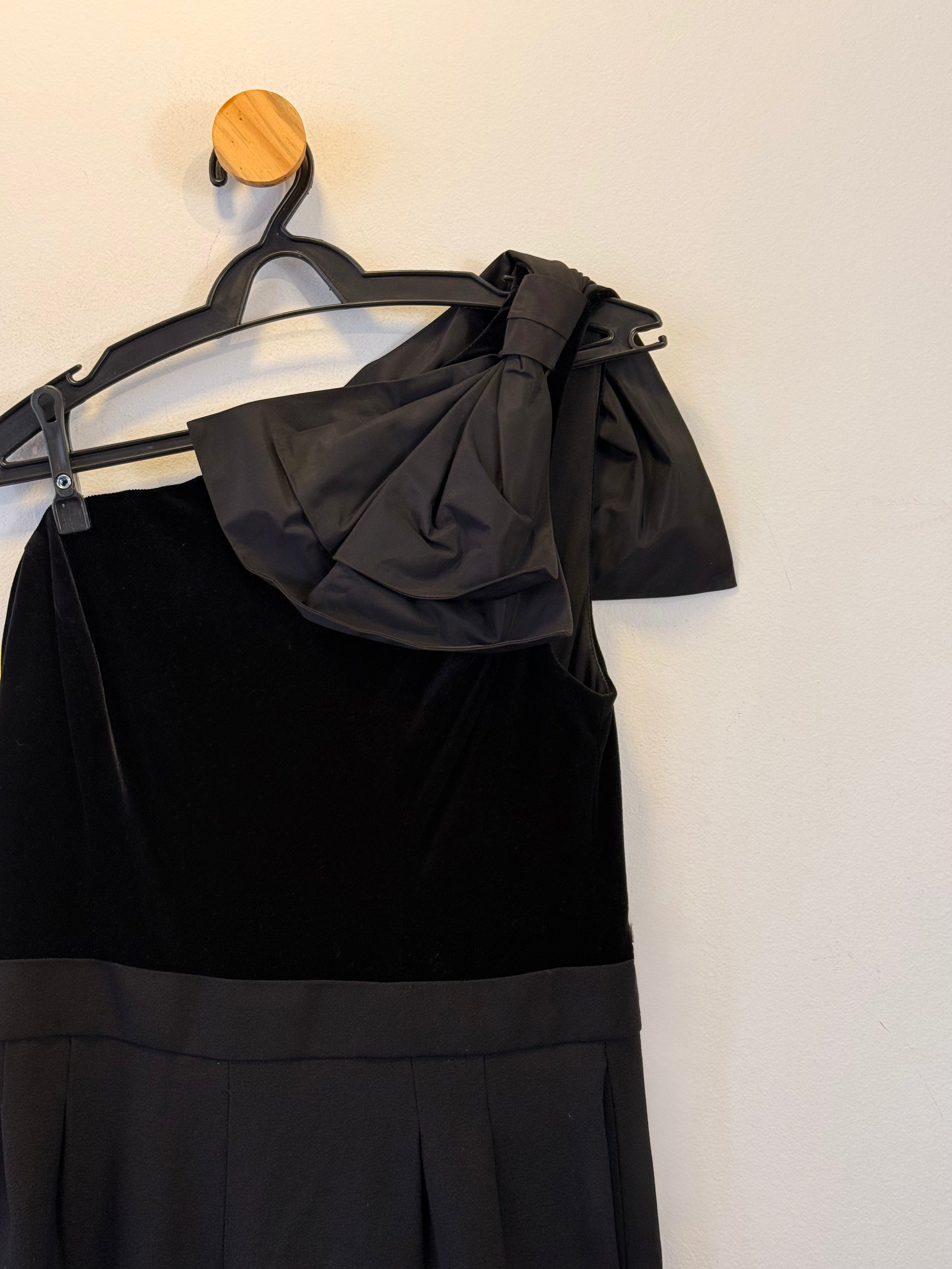 Macacão Preto Com Laço