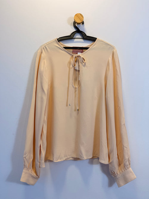 Blusa com Amarração Frontal Chart