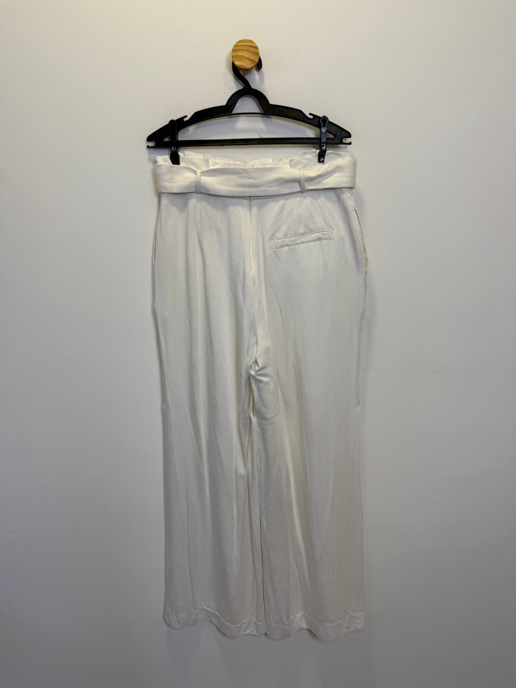 Calça Branca com Cinto