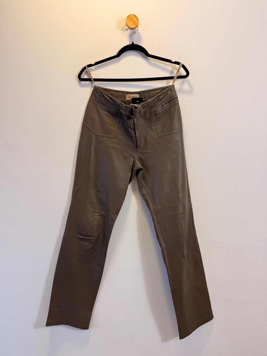 Calça de Couro Tactile