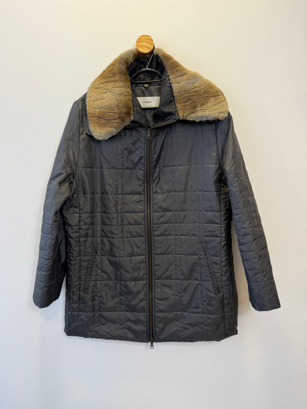 Jaqueta Puffer Gola em Pele