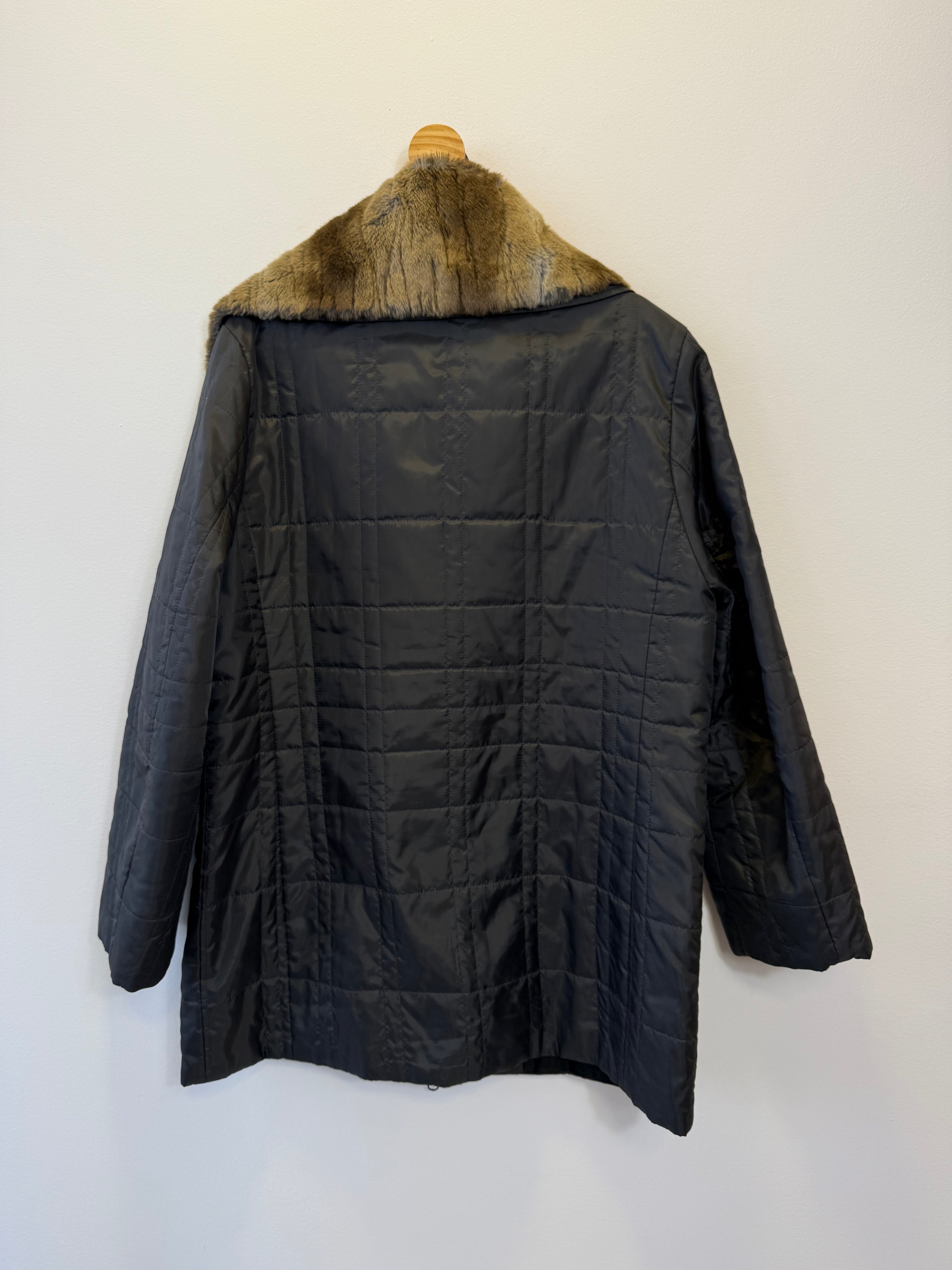 Jaqueta Puffer Gola em Pele