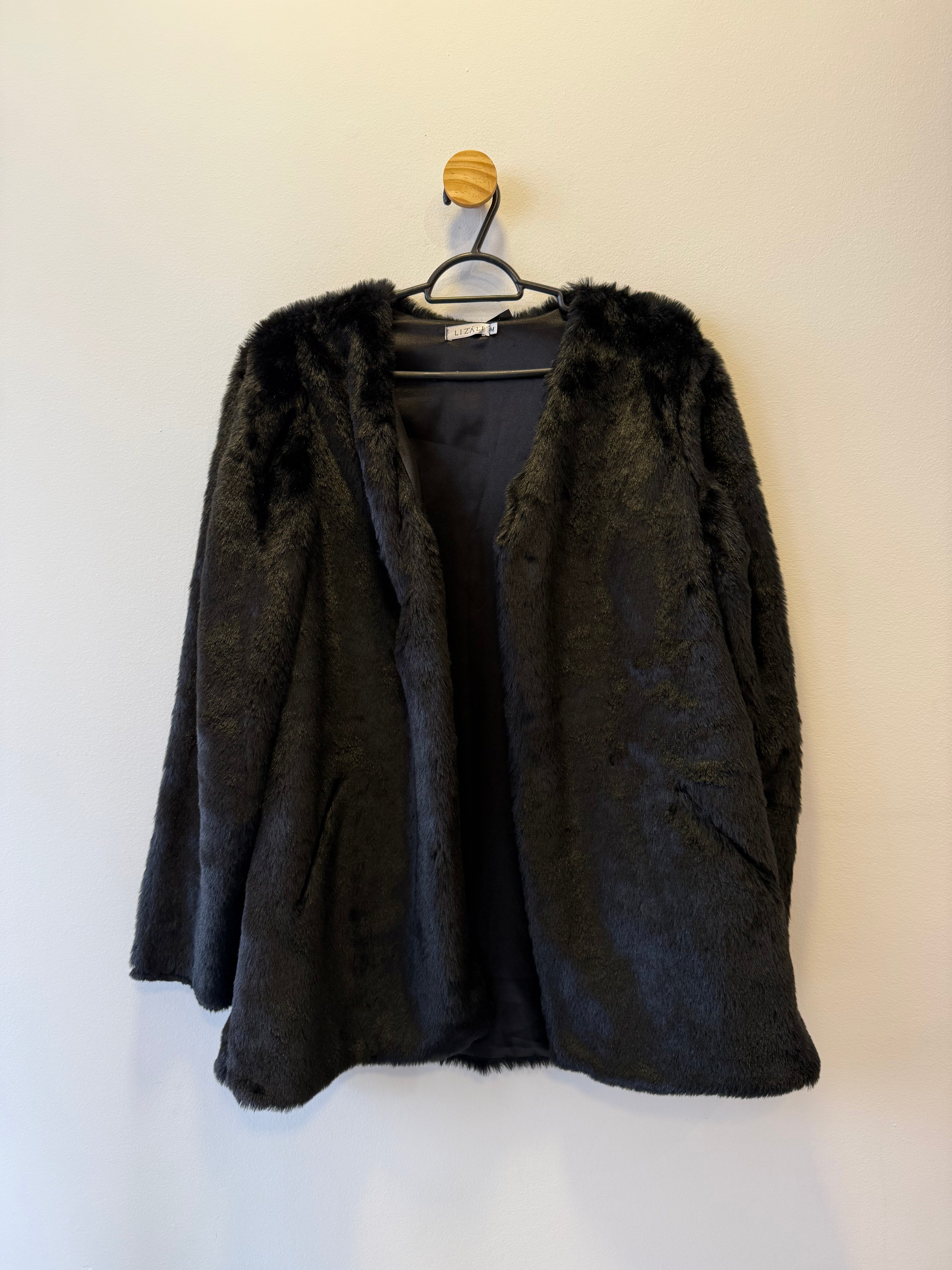Casaco Pele Fake Preto