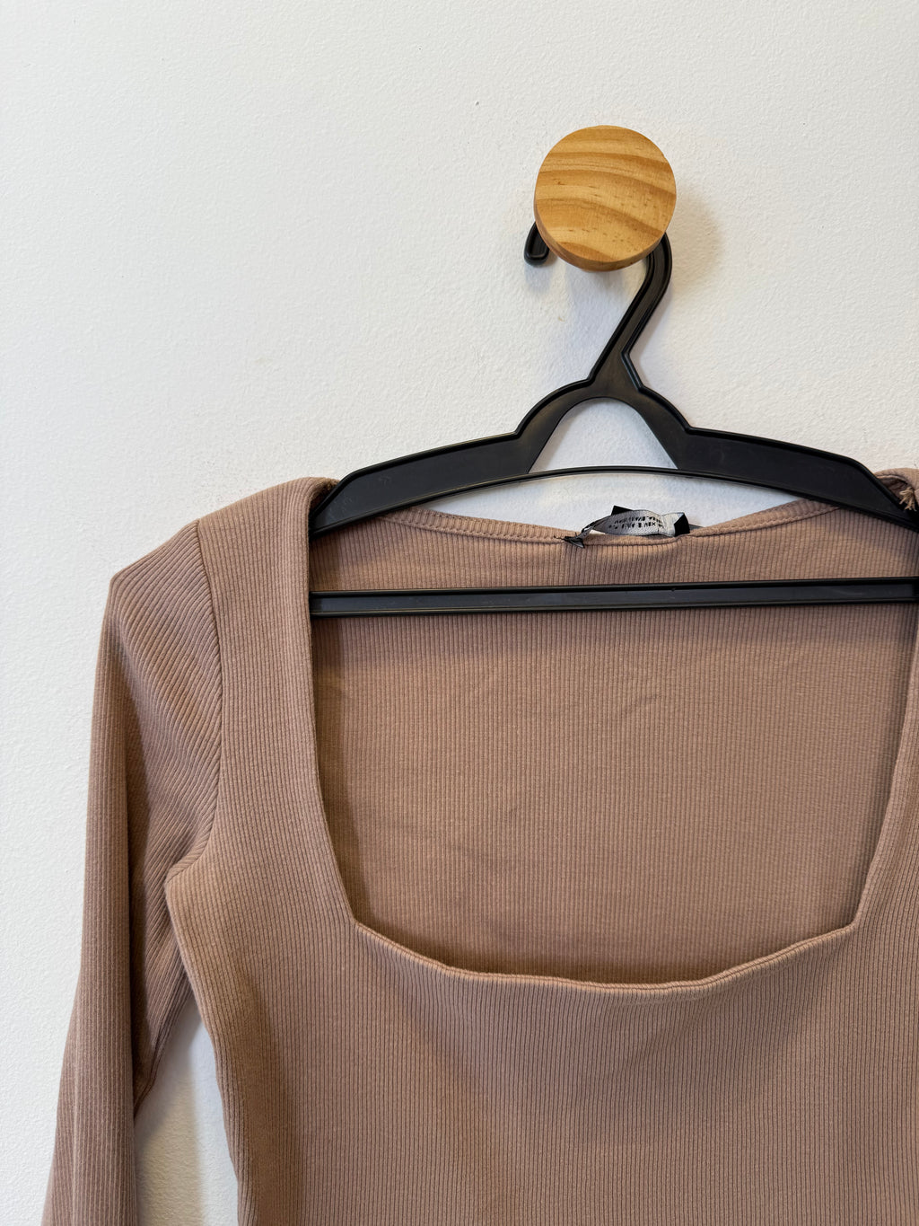 Cropped Decote Quadrado Nude