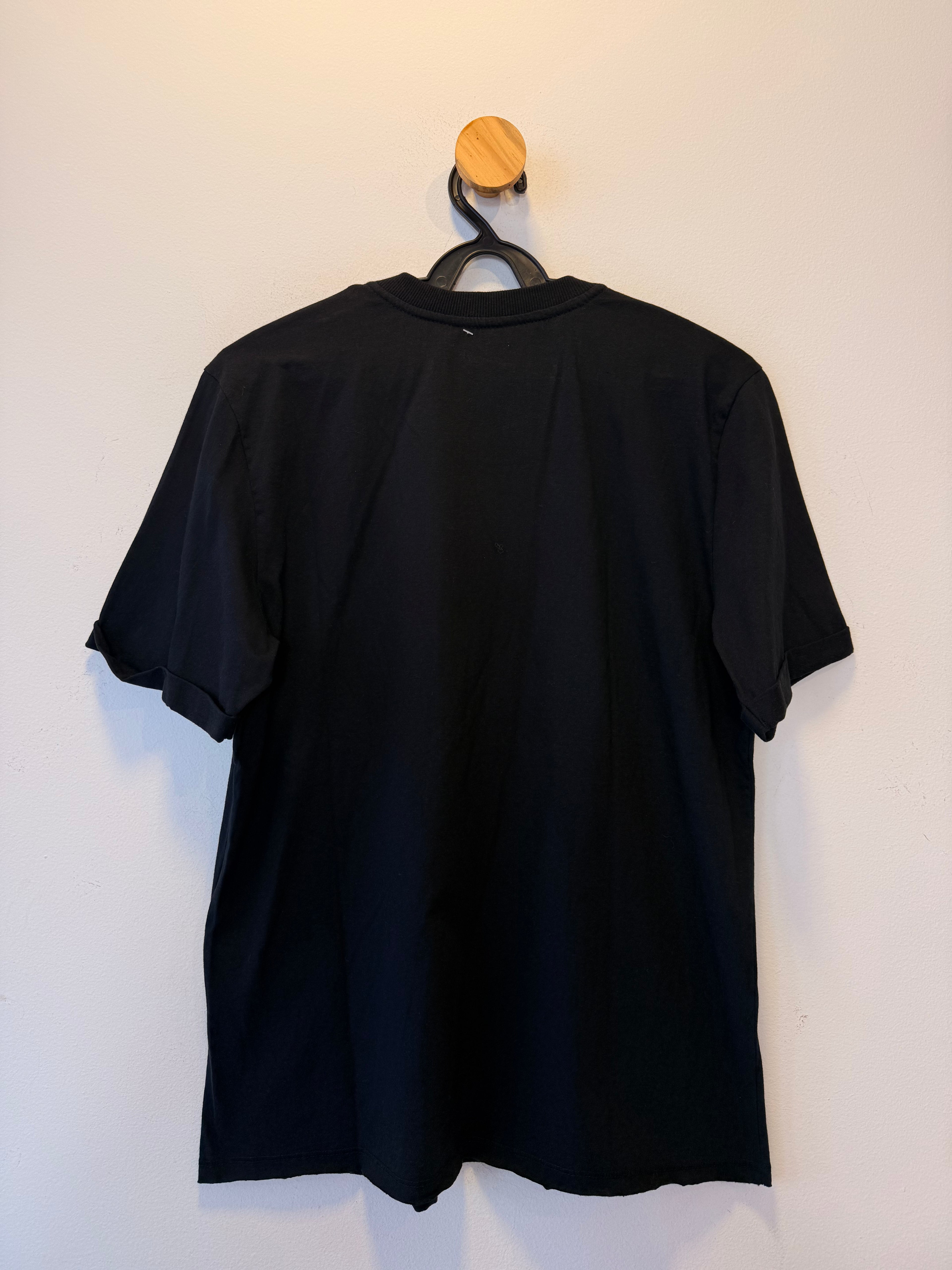 T-Shirt Preta Nati Vozza