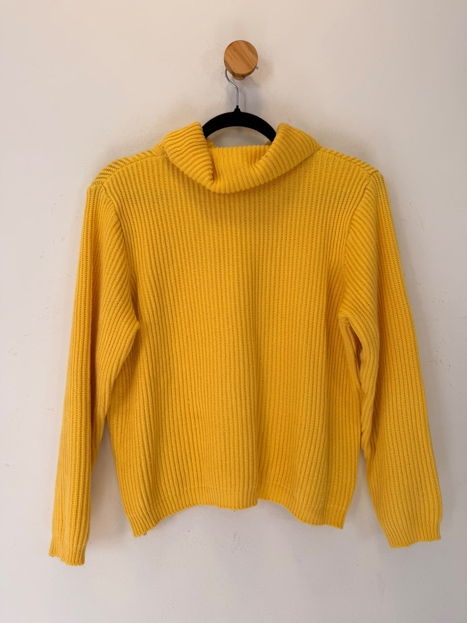Tricot Amarelo Cleo Milani