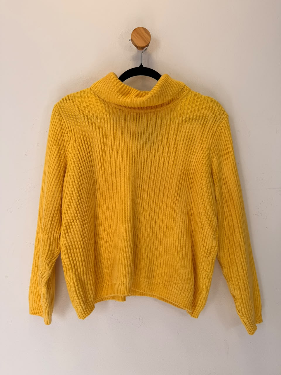 Tricot Amarelo Cleo Milani
