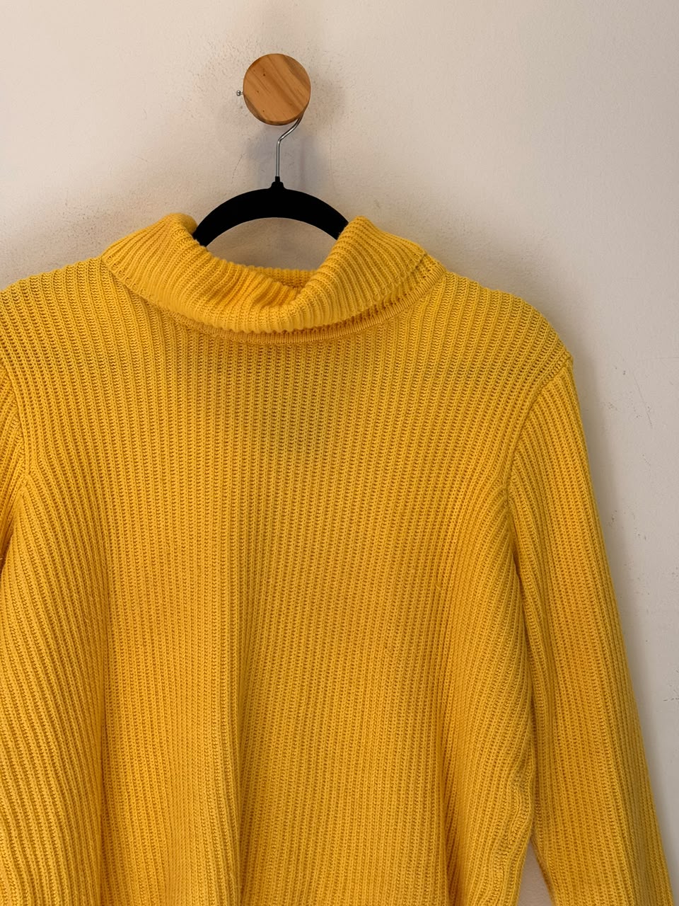 Tricot Amarelo Cleo Milani