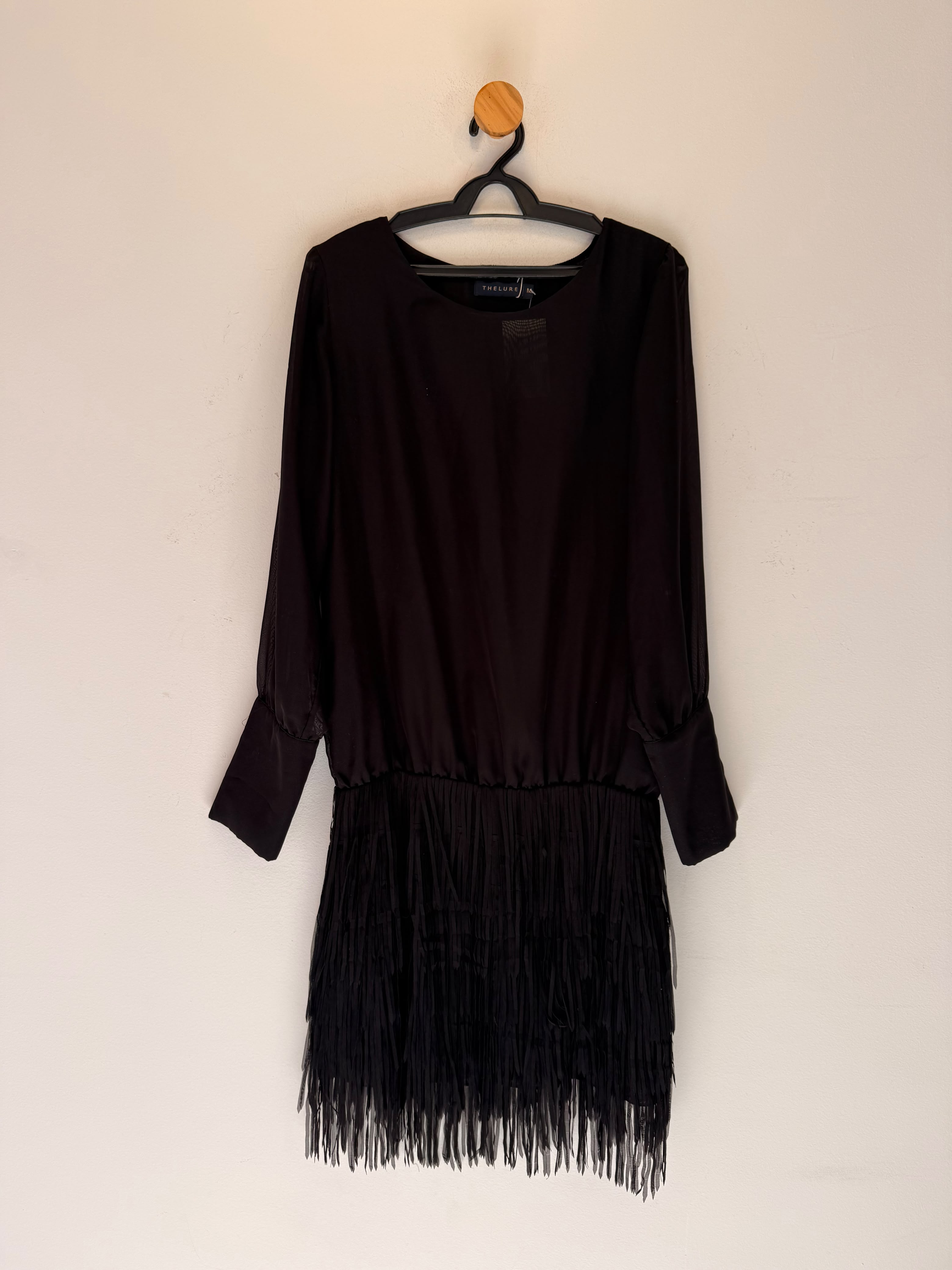 Vestido Preto com Franjas Thelure