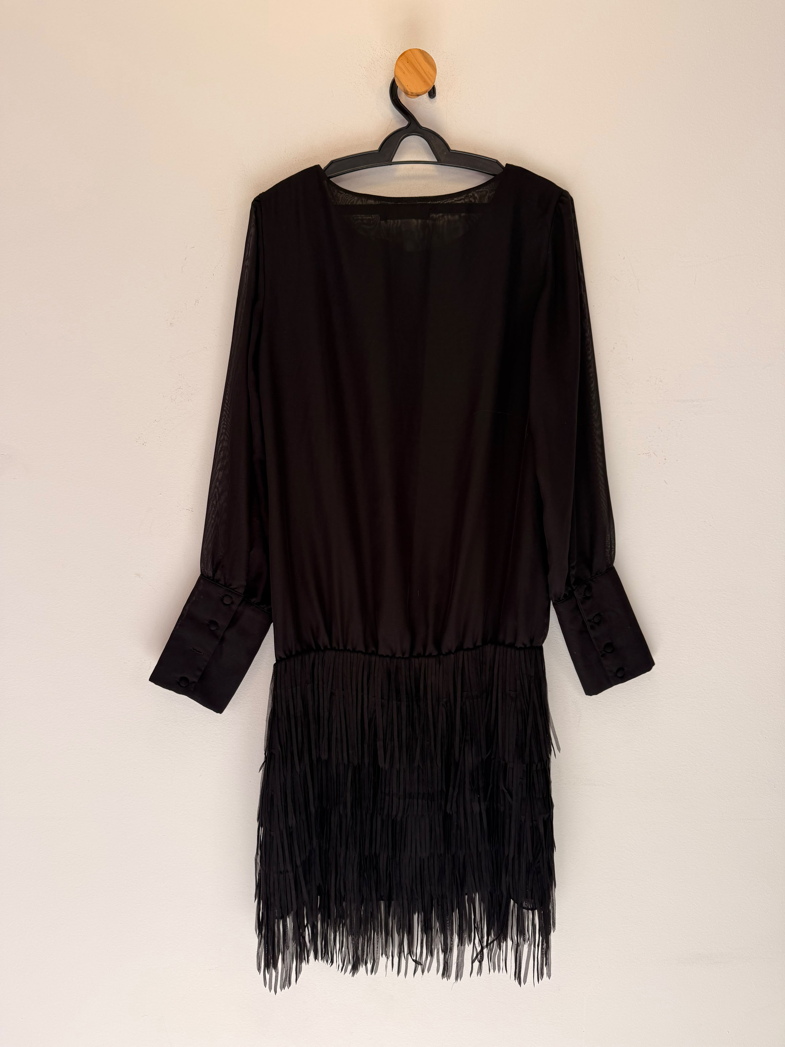 Vestido Preto com Franjas Thelure