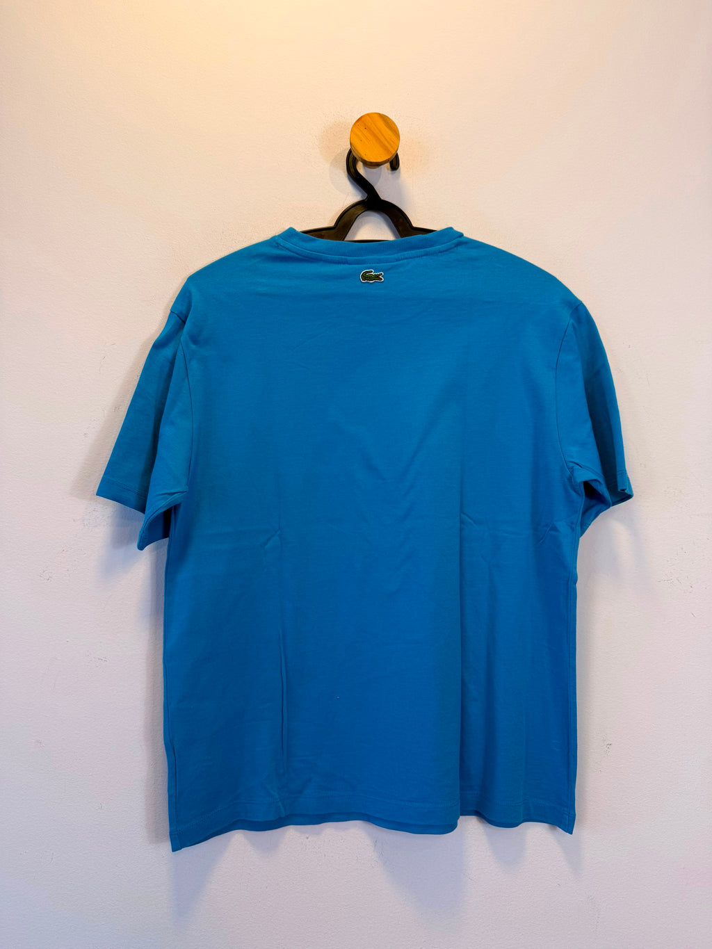 Blusa Azul Lacoste + Polaroid