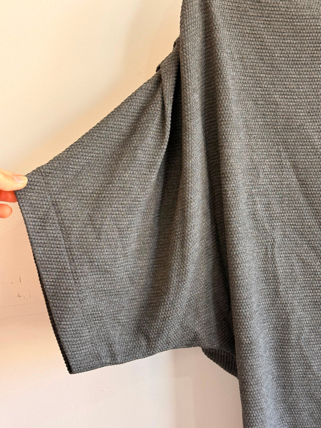 Blusa Cinza Shoulder