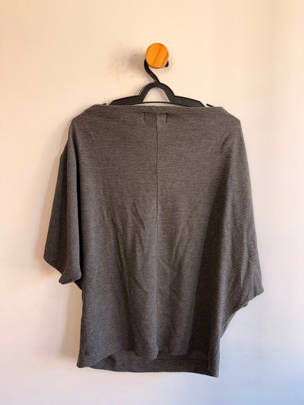 Blusa Cinza Shoulder