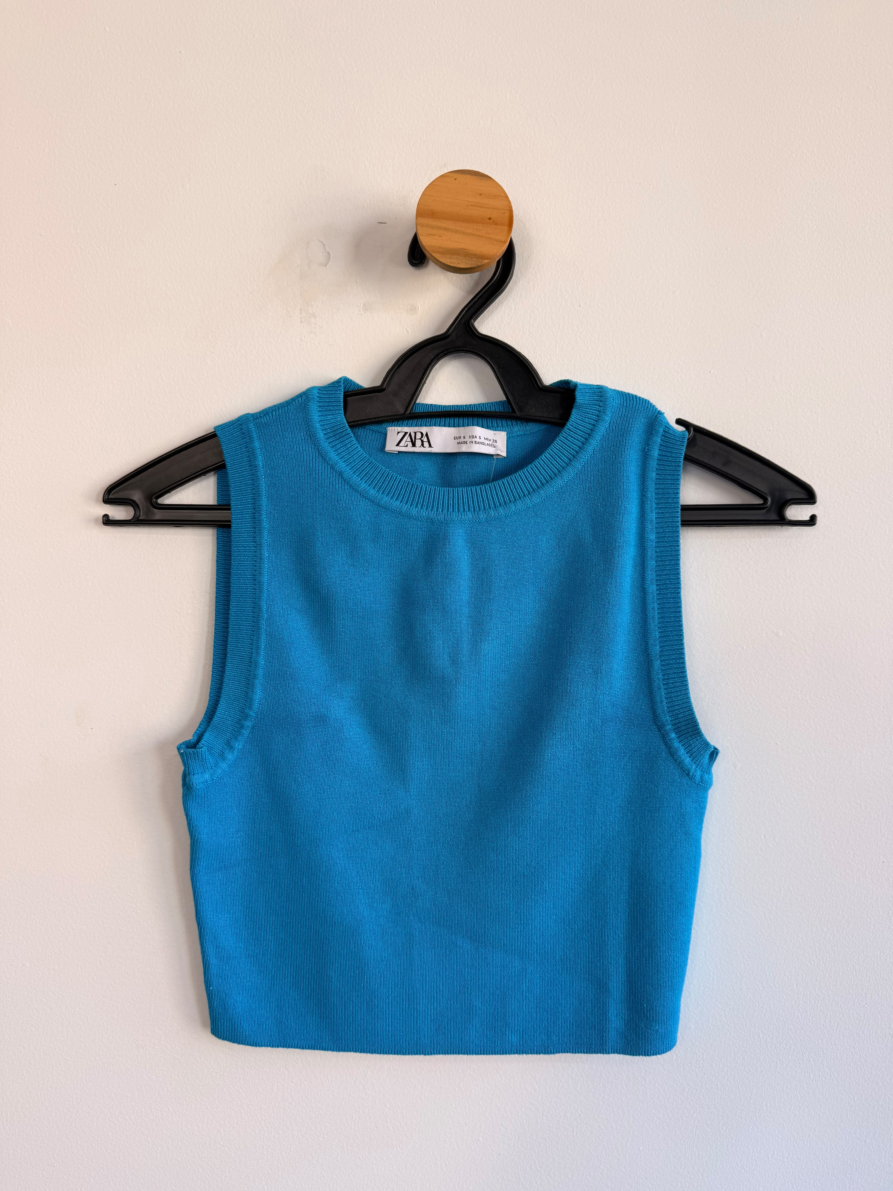 Cropped em Malha Azul Zara