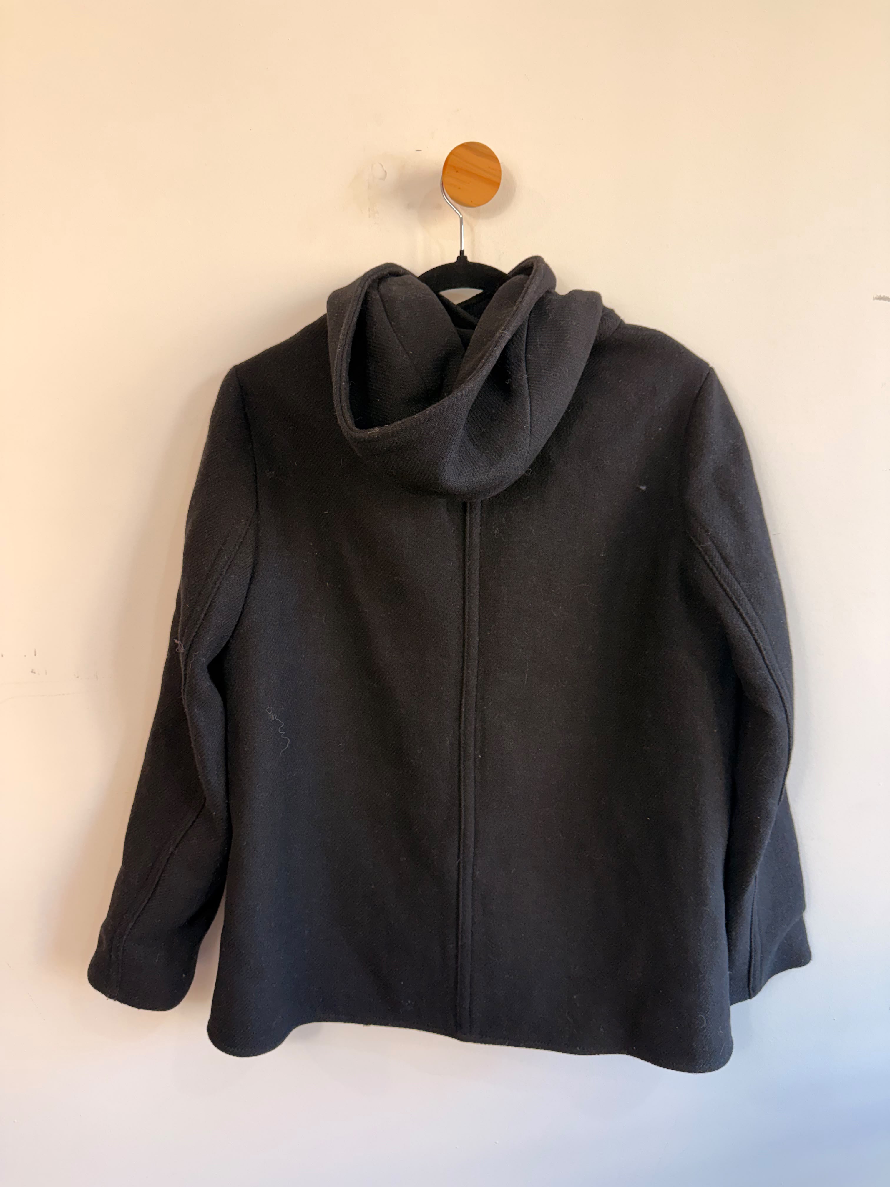 Casaco Preto Com Capuz Zara